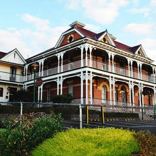 Old England Hotel - Redcliffe Tourism