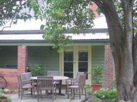 Bell Cottage - Wagga Wagga Accommodation