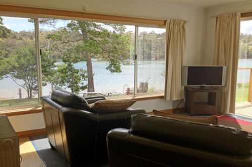 Oyster Cottage - Accommodation Burleigh 1