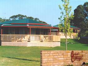 Carolynne's Cottages - Accommodation Burleigh 0