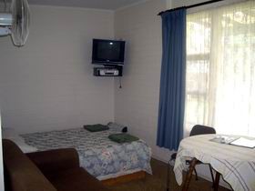 Brownlow Holiday Unit - Accommodation Fremantle 0