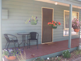 Waterfall Cottage - Redcliffe Tourism