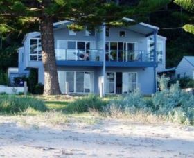 Longbeach Beachfront Villas - thumb 0