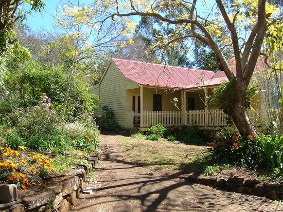 Hermitage Cottage - Accommodation Burleigh 1