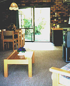Falls Forest Retreat - eAccommodation