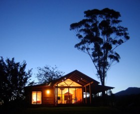 Promised Land Cottages - Lismore Accommodation