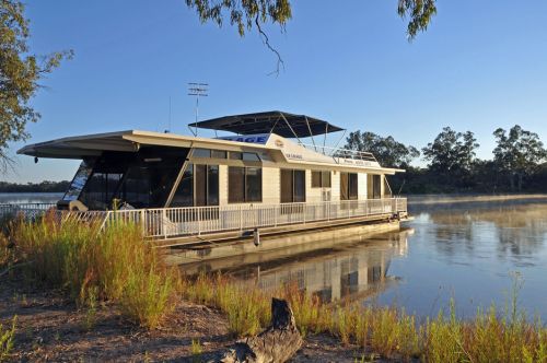 Houseboat Heaven - Accommodation Redcliffe