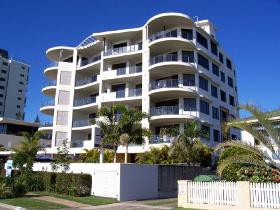Meridian Alex Beach Apartments - thumb 5