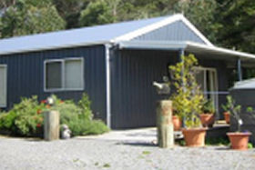 Blackwood Studio Accommodation - Surfers Gold Coast