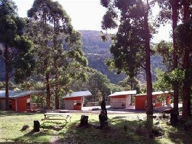 Base Camp Tasmania - Grafton Accommodation