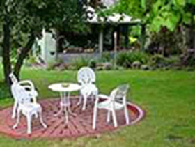 Debs' B amp B - Accommodation Cooktown