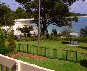 Driftwood Beach House Jervis Bay - Accommodation Sydney