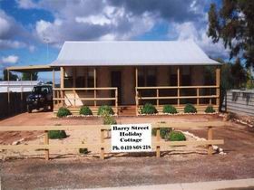 Cowell Barry Street Holiday Cottage - Accommodation Port Hedland