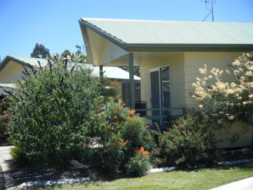 Pepper Tree Cabins - Wagga Wagga Accommodation