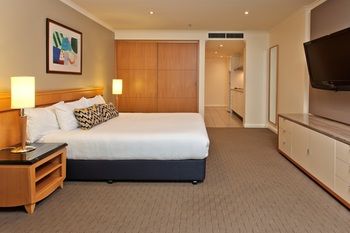 Radisson Hotel & Suites Sydney - thumb 17