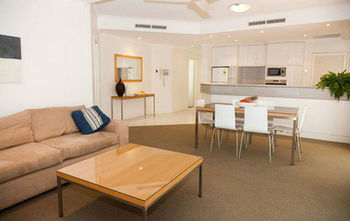 The Emerald Resort Noosa - Accommodation Port Macquarie 15