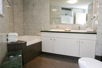 The Emerald Resort Noosa - Tweed Heads Accommodation 34