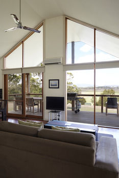 Yering Gorge Cottages By The Eastern Golf Club - Accommodation Port Macquarie 33