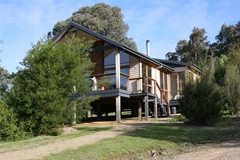 Yering Gorge Cottages by The Eastern Golf Club - Accommodation Rockhampton