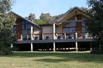 Yering Gorge Cottages By The Eastern Golf Club - Accommodation Mermaid Beach 3