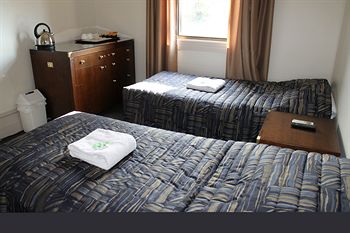 Royal Exhibition Hotel - Tweed Heads Accommodation 2