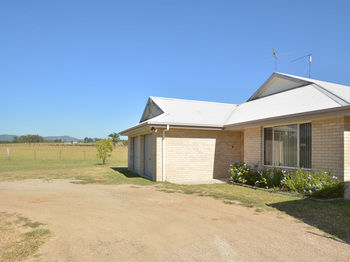 Madigan Wine Country Cottages - Accommodation NT 35