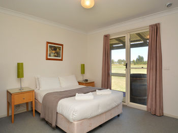 Madigan Wine Country Cottages - Accommodation Noosa 52