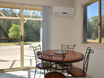 Madigan Wine Country Cottages - Accommodation NT 66