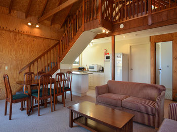Madigan Wine Country Cottages - Accommodation Mermaid Beach 75