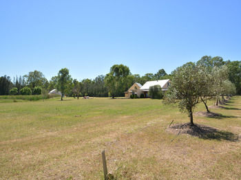 Madigan Wine Country Cottages - Accommodation NT 92