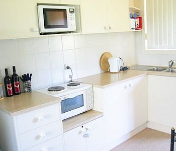 Madigan Wine Country Cottages - Accommodation Mermaid Beach 10