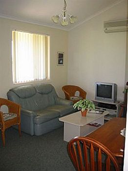 Madigan Wine Country Cottages - Accommodation Port Macquarie 13