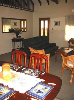 Madigan Wine Country Cottages - Accommodation NT 15