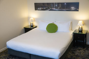 City Limits Hotel - Whitsundays Accommodation 18