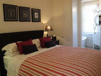 Andre's Mews Luxury Serviced Apartments - Whitsundays Accommodation 18