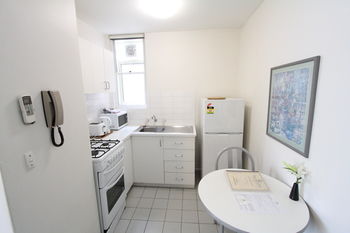 Drummond Apartments Services - Accommodation Tasmania 10