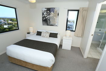 San Marino By The Sea Apartments - Tweed Heads Accommodation 49