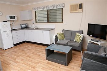Maroochy River Resort & Bungalows - Accommodation NT 3