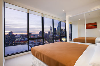 Melbourne Short Stay Apartments On Whiteman - Accommodation Tasmania 4