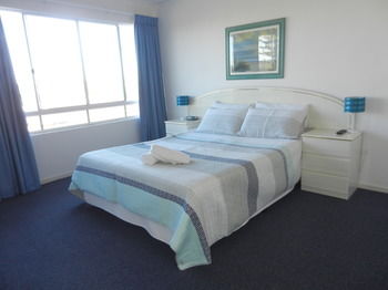 Beachside Resort - Kawana Waters - Accommodation Tasmania 28