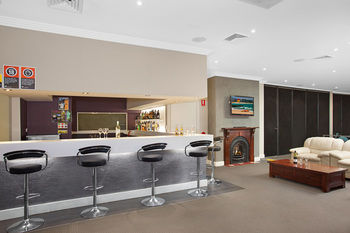 Checkers Resort & Conference Centre - Accommodation NT 8