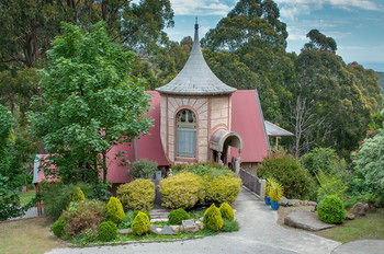 A Camelot Tower & Penthouse - Accommodation Tasmania 30