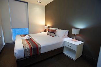 City Edge Serviced Apartments East Melbourne - Accommodation Noosa 7