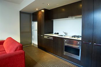 City Edge Serviced Apartments East Melbourne - Accommodation Port Macquarie 9