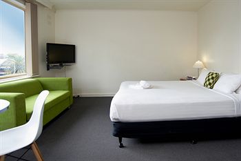 City Edge Serviced Apartments East Melbourne - Tweed Heads Accommodation 22