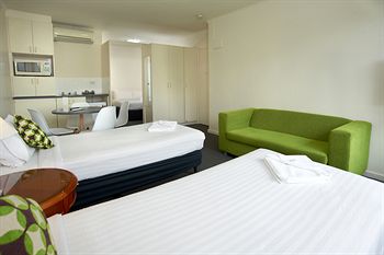 City Edge Serviced Apartments East Melbourne - Accommodation NT 34