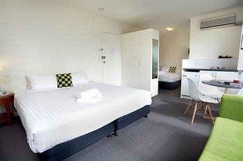 City Edge Serviced Apartments East Melbourne - Accommodation Port Macquarie 37