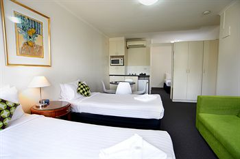City Edge Serviced Apartments East Melbourne - Accommodation Port Macquarie 39