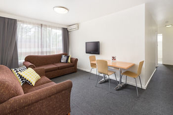 City Edge Serviced Apartments East Melbourne - Accommodation Mermaid Beach 59