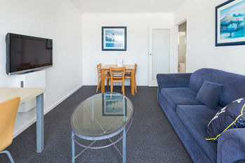 City Edge Serviced Apartments East Melbourne - Accommodation Mermaid Beach 60